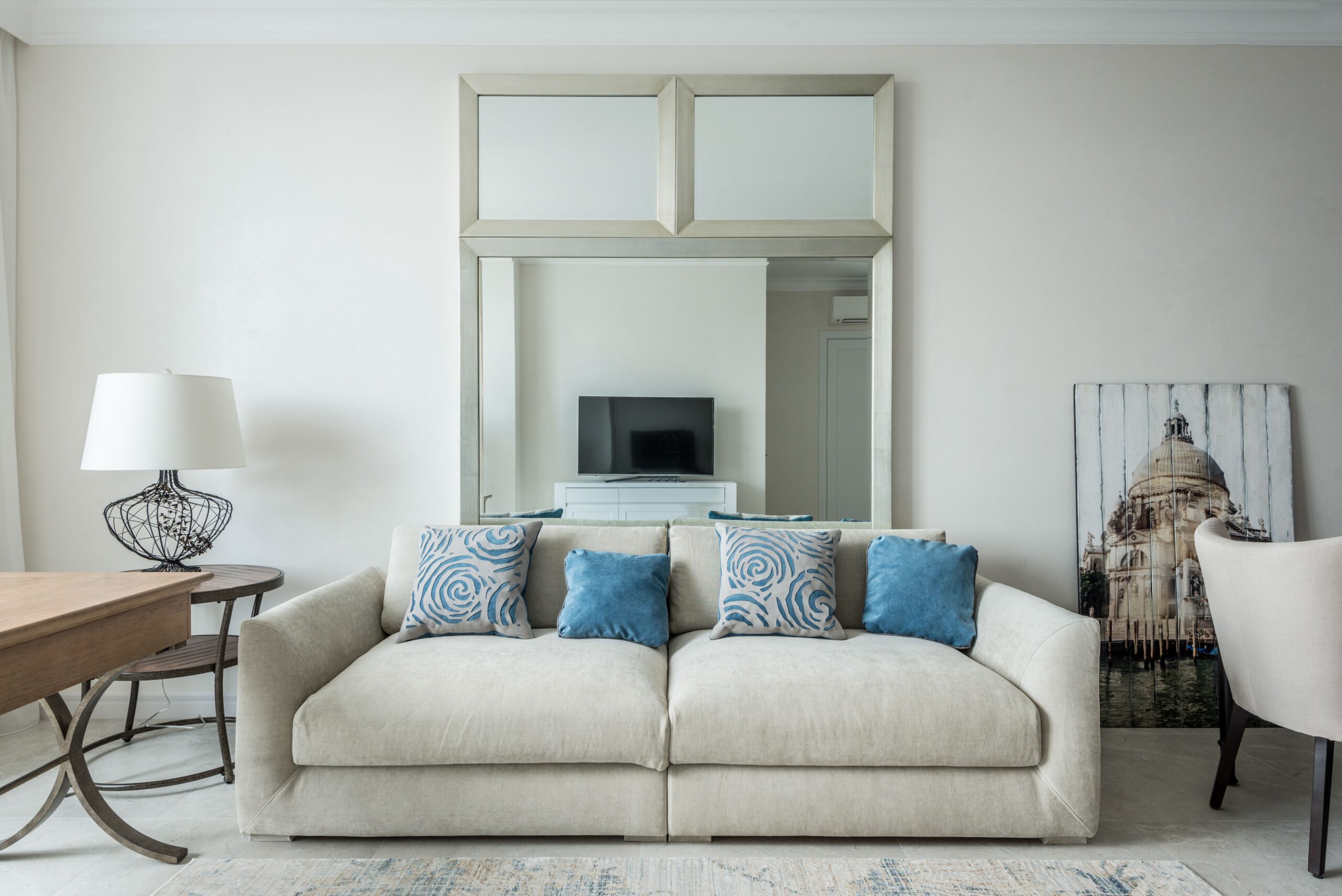 Home pexels artbovich 5998023 (1)